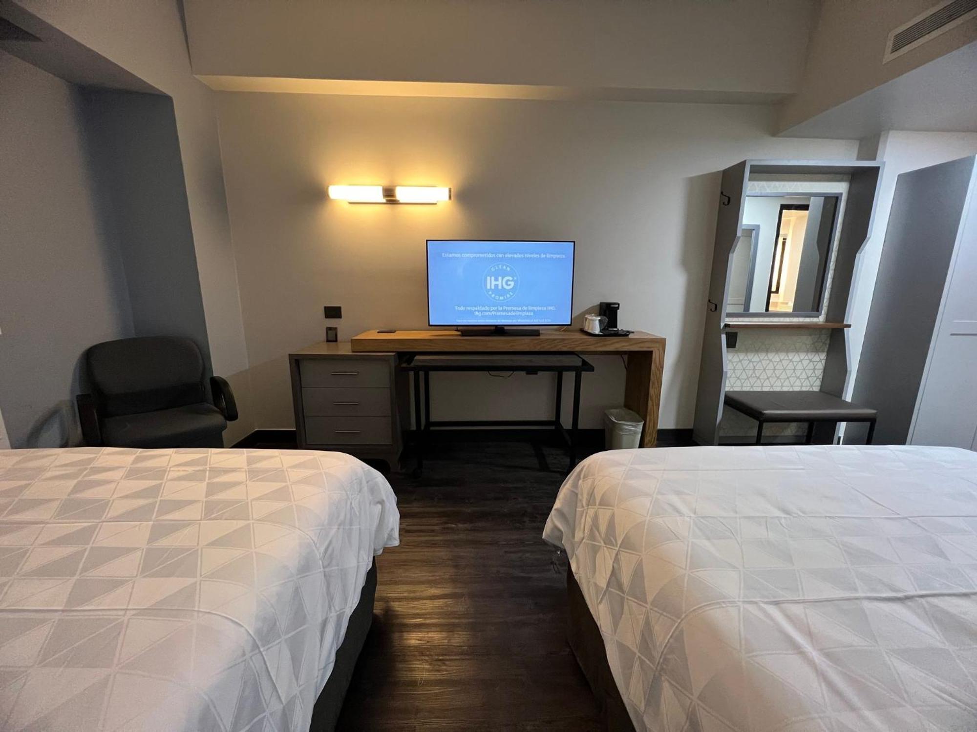 Holiday Inn Uruapan By Ihg Esterno foto