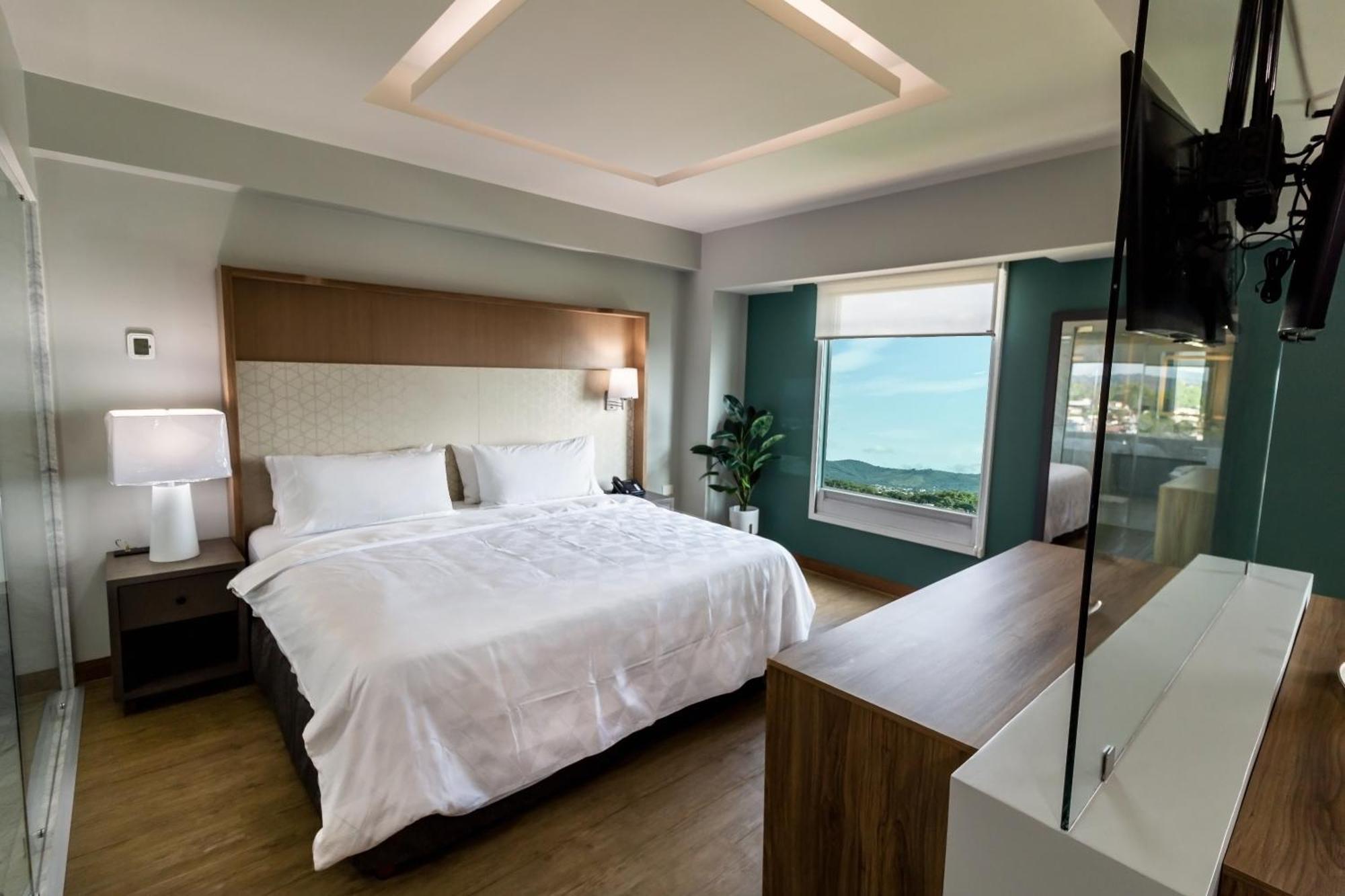 Holiday Inn Uruapan By Ihg Esterno foto