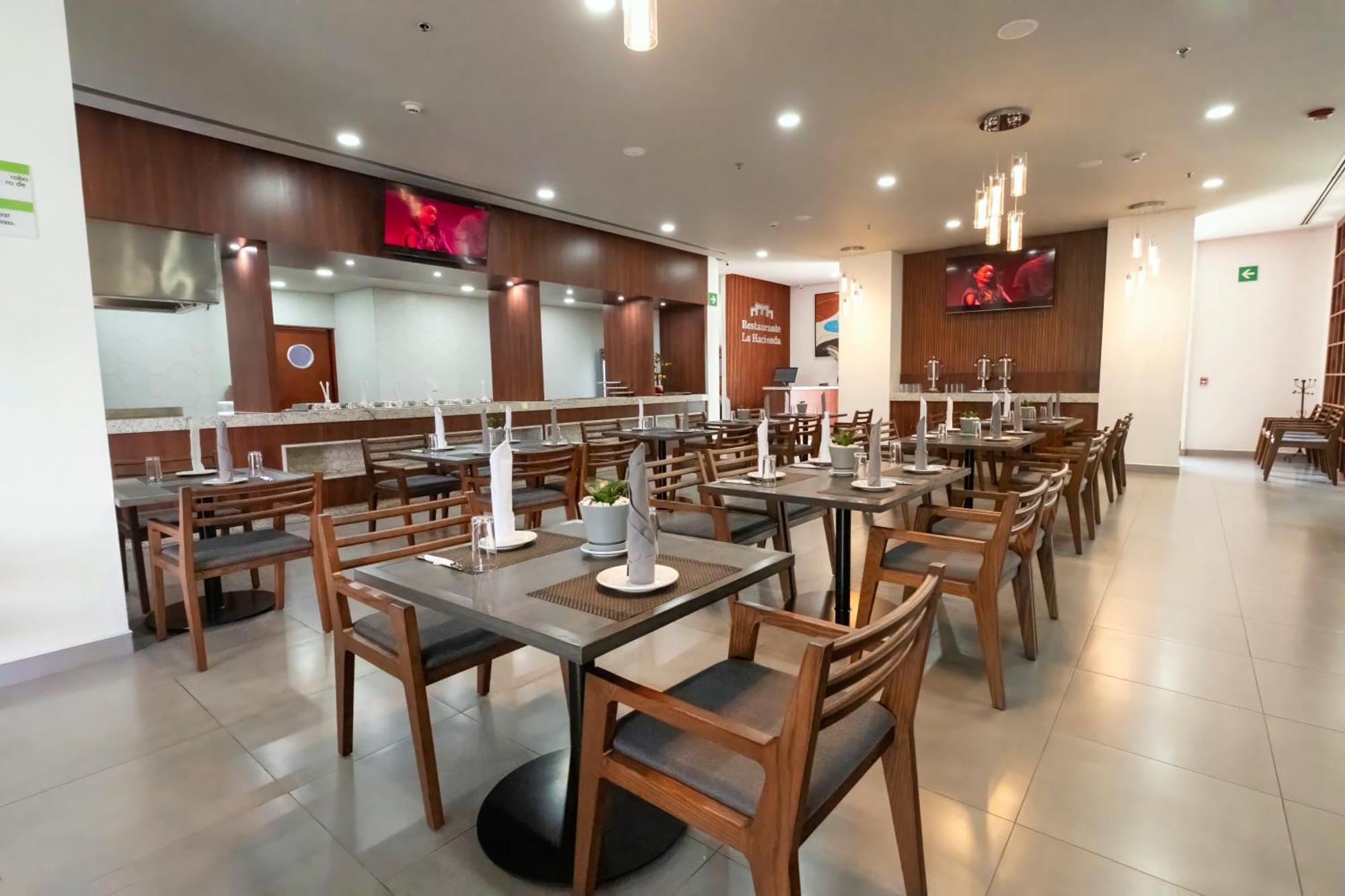 Holiday Inn Uruapan By Ihg Esterno foto