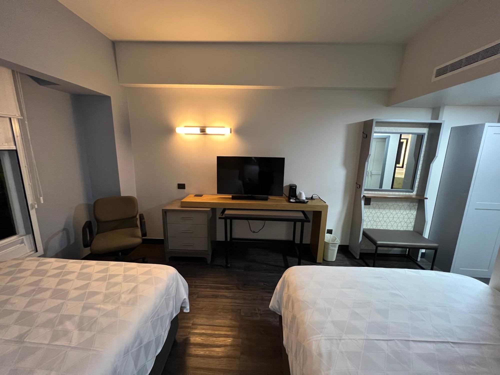 Holiday Inn Uruapan By Ihg Esterno foto