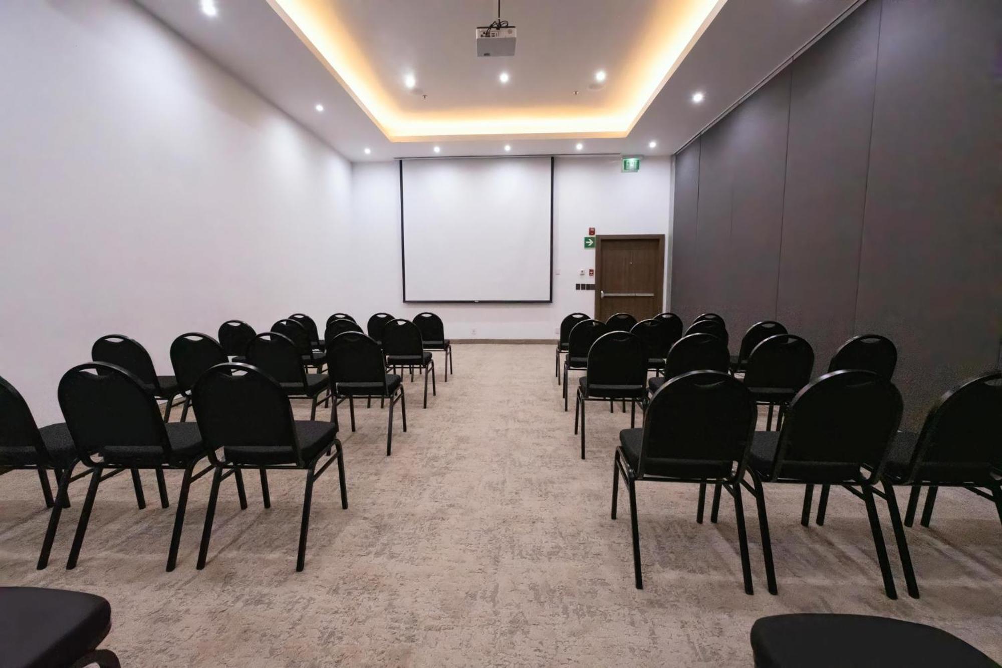 Holiday Inn Uruapan By Ihg Esterno foto