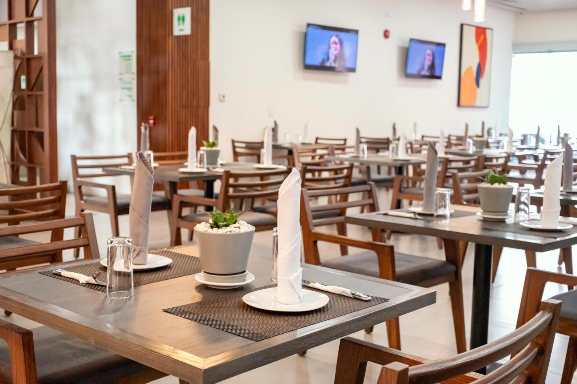 Holiday Inn Uruapan By Ihg Esterno foto