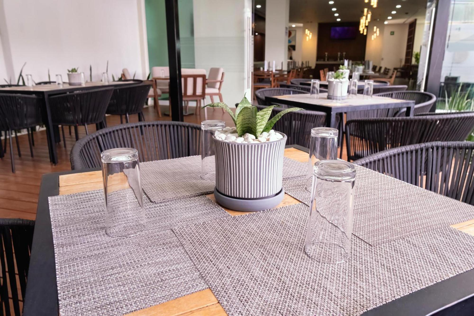 Holiday Inn Uruapan By Ihg Esterno foto
